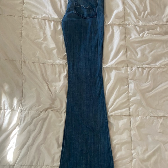 7 For All Mankind Charlize flare jeans in light wash Size 29 but fit like a 28. - Picture 9 of 12